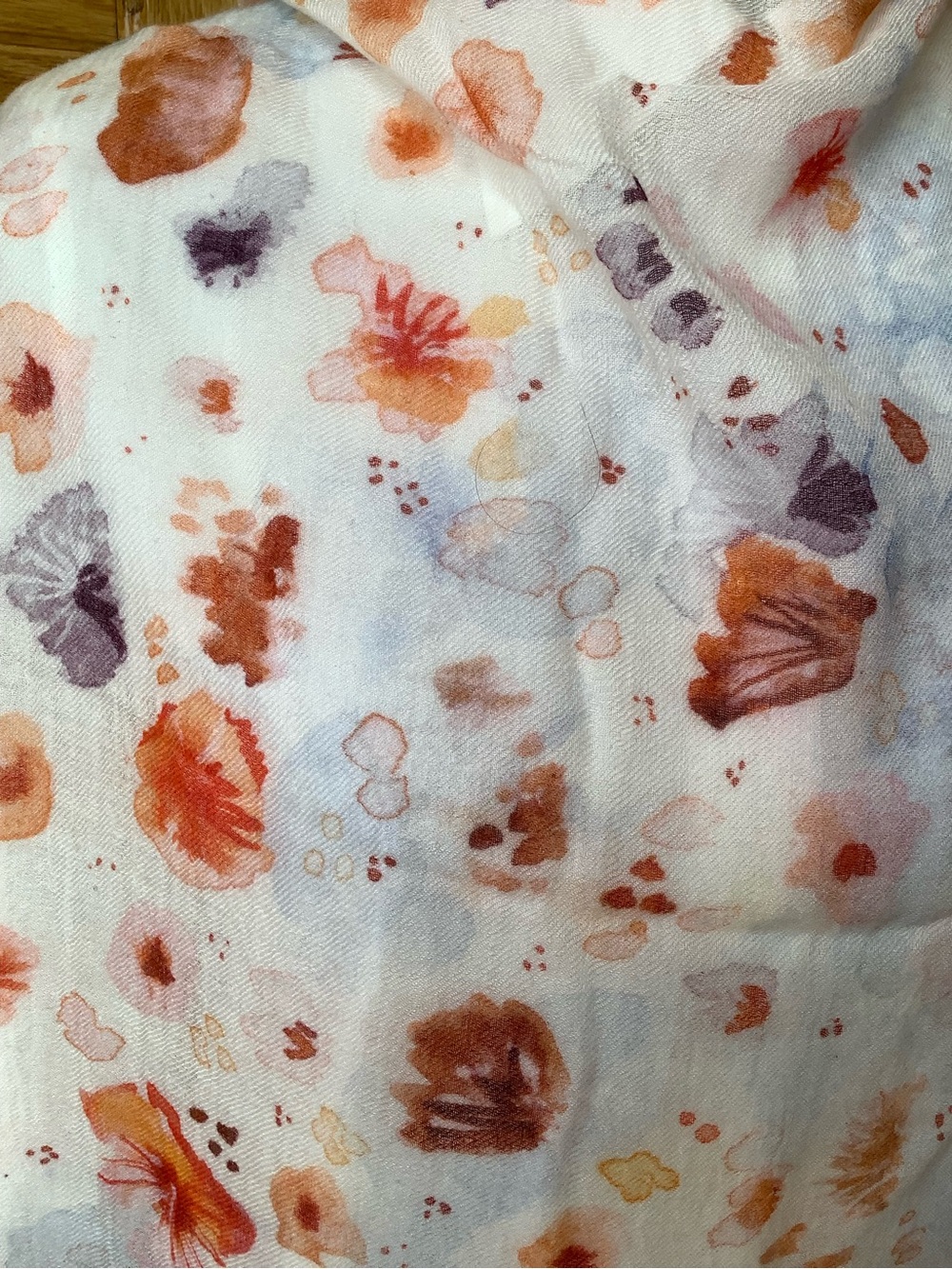 My Posh Shop Ivory Floral Print Scarf Wrap Large Soft Pastel Watercolour Heart - Picture 2 of 6